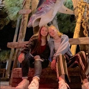 Meet your Posher, Abigail